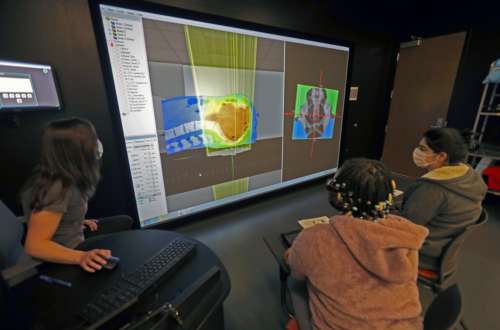 Radsci students using VR simulation